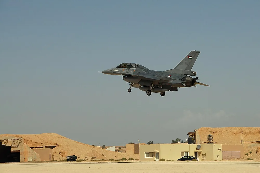 A Royal Jordanian Air Force F-16 Fighting Falcon takes off from Muwaffaq Salti Air Base, Jordan, on 22 October 2009.