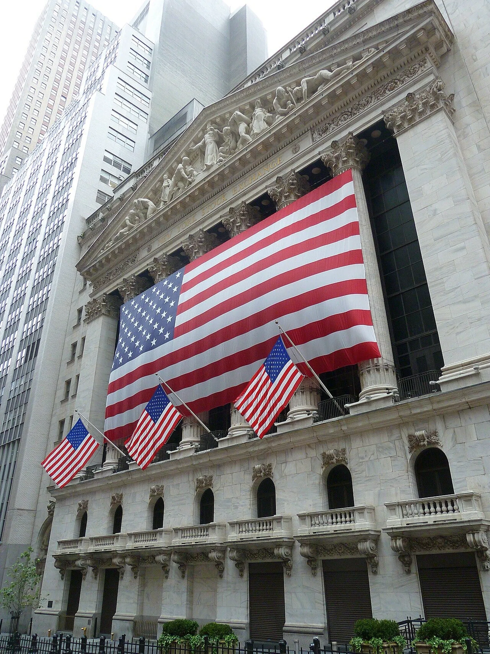 The New York Stock Exchange building on Wall Street. Photo: Wikimedia Commons.