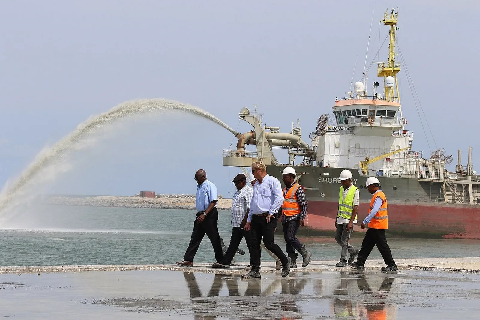 A vessel at the Dangote refinery site in Lagos, Nigeria. Photo: Wikimedia Commons, CC BY-SA.